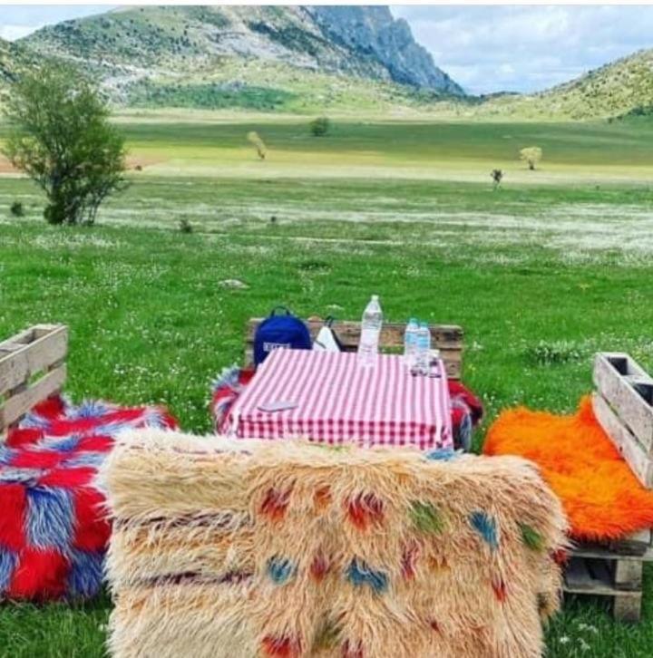 Camping Cajupi Gjirokastër Exterior foto